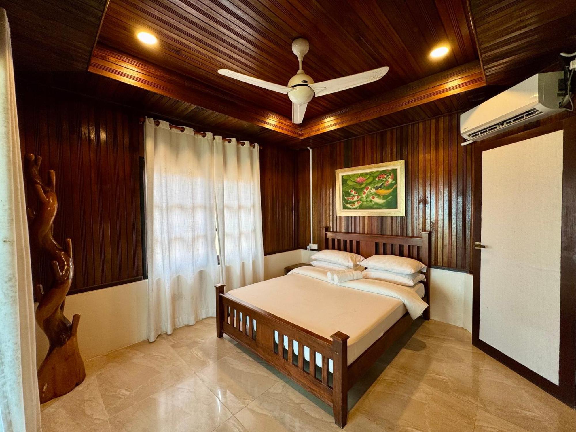 Sunrise Chalet
